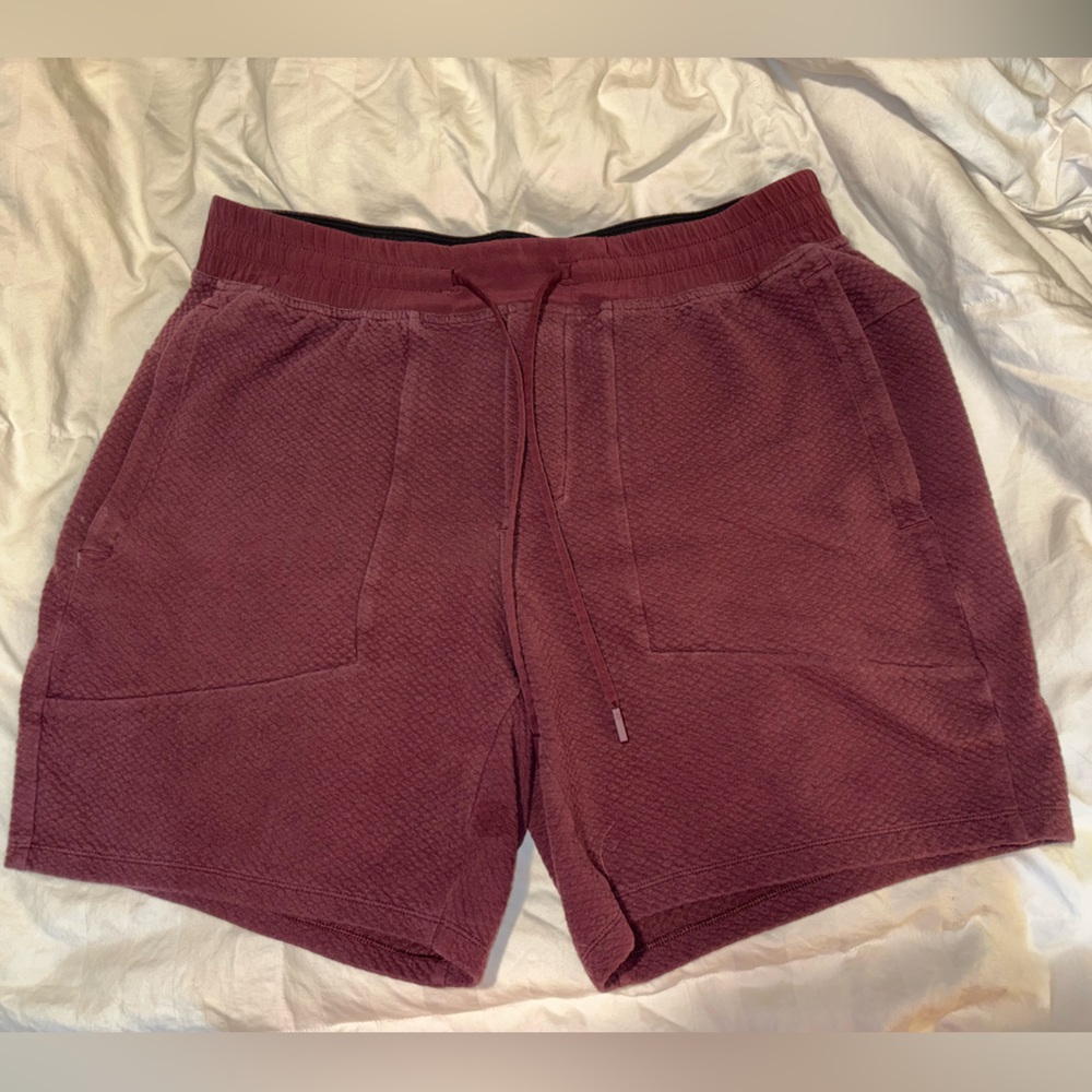 Men’s XL LULULEMON Burgundy Shorts